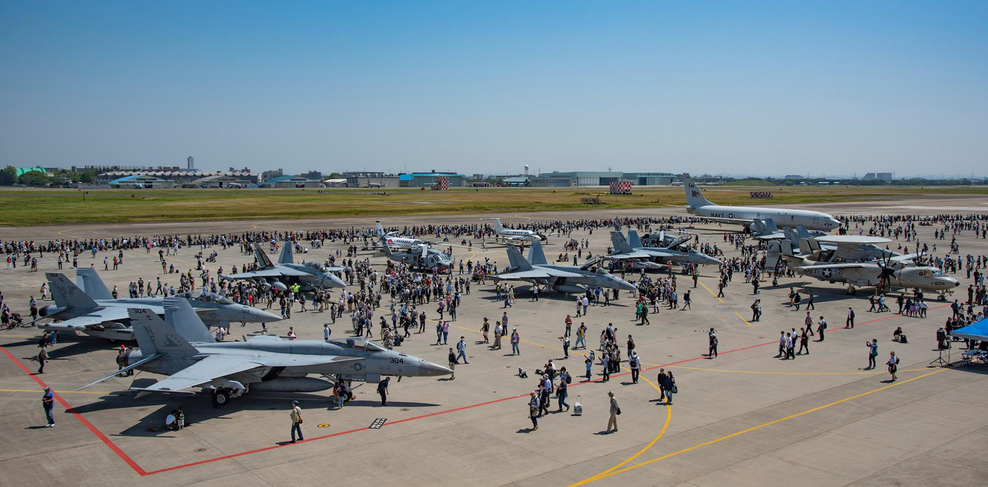 厚木海軍飛行場 春夏開催アメリカンフェスティバル 航空機に盆踊りイベント盛りだくさん 神奈川イベントプラス 親子で楽しいお得な週末お出かけ情報
