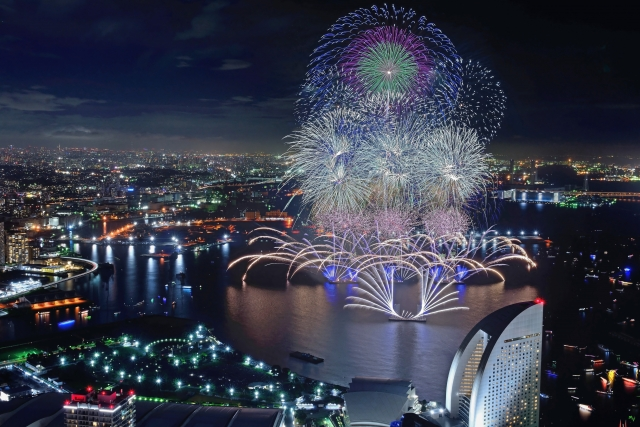 横浜 家族の夏休みの思い出に 夜空を彩る花火大会の見どころ7選 神奈川イベントプラス 親子で楽しいお得な週末お出かけ情報